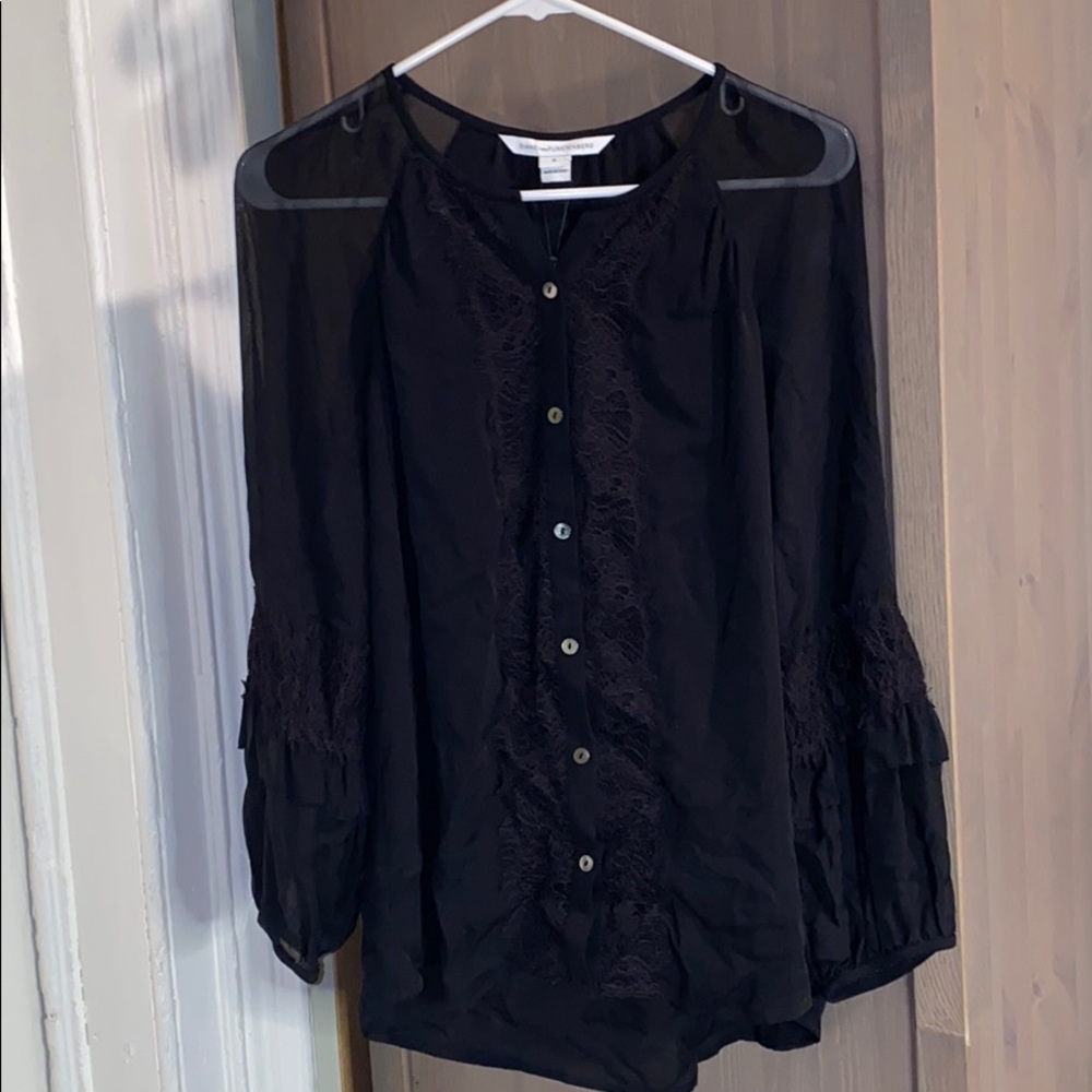 DVF Taylor Silk black buttoned top (S875201S15W).